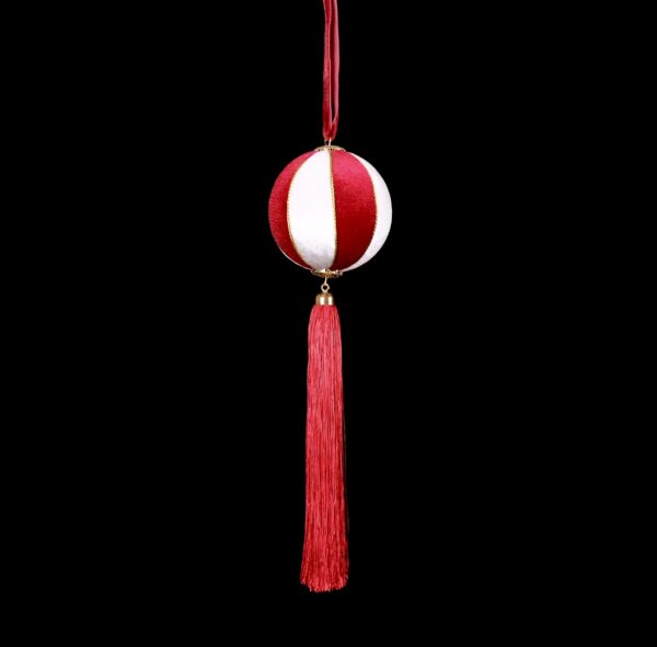 Елочное украшение Красно-белый шар с кисточкой Елочное украшение Красно-белый шар с кисточкой